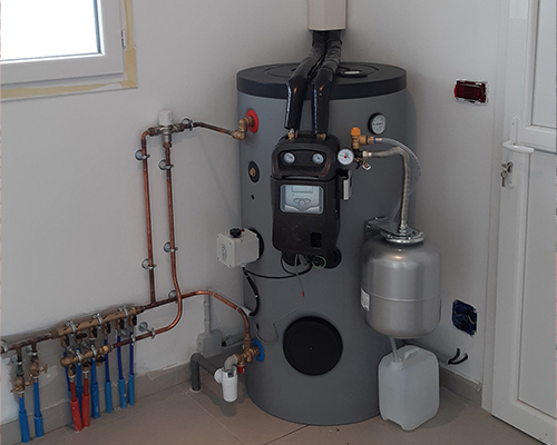 Chauffe-eau solaire individuel dans un local technique